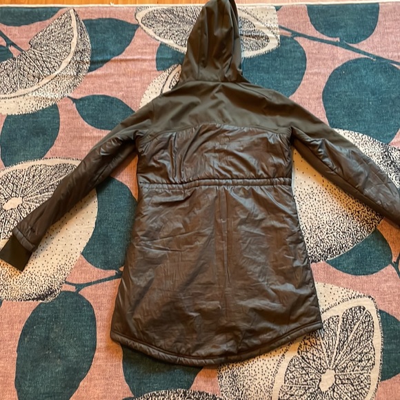 Mondetta longline puff jacket, army green. - Picture 2 of 3